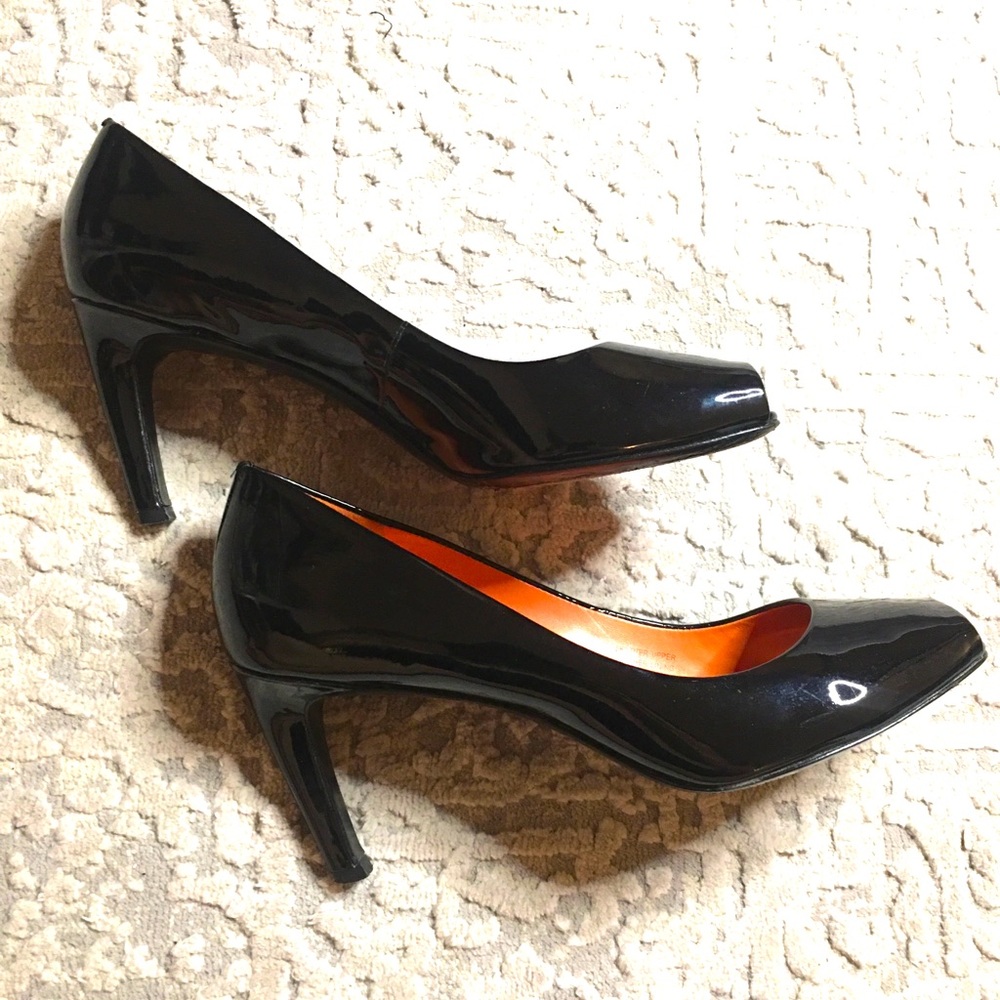 Via Spiga Patent Leather Peep Toe Pump-Size 8 Serving up shoe sexy little a boss